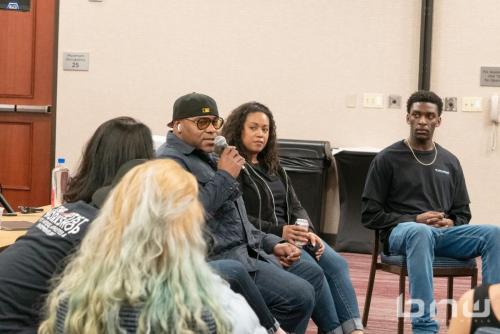 Workshop founder and talent judge Shyan Selah addresses the group and give tips or auditioning next time at The Artist Workshop: Auditions Round One.